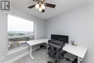 125 Village Green Square in Toronto, ON - Building Photo - Building Photo