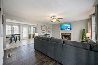 24 Magnolia Ct in Rydal, GA - Foto de edificio - Building Photo