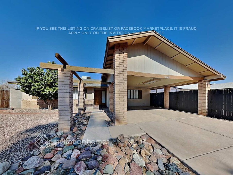 10202 N 40th Ave in Phoenix, AZ - Building Photo