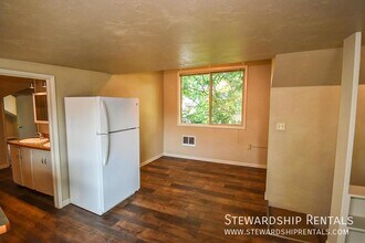 1831 Kincaid St-Unit -25 in Eugene, OR - Building Photo - Building Photo