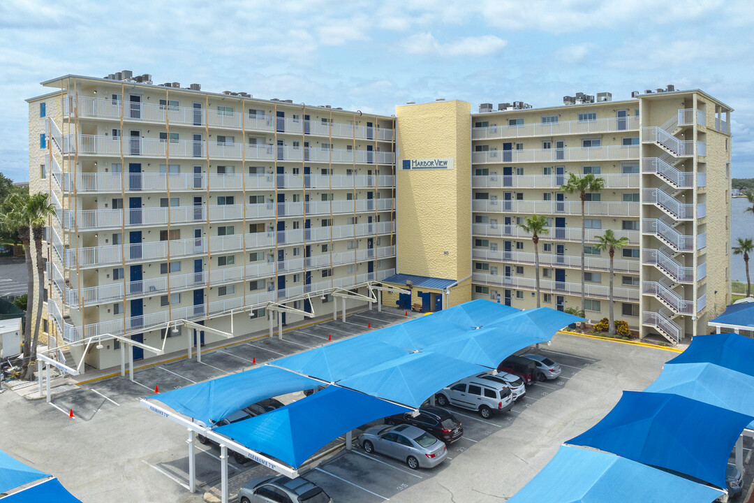 Halifax Villas in Daytona Beach, FL - Building Photo