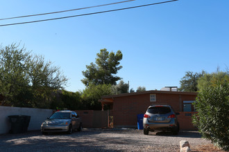 3922-3928 E Mabel St in Tucson, AZ - Foto de edificio - Building Photo