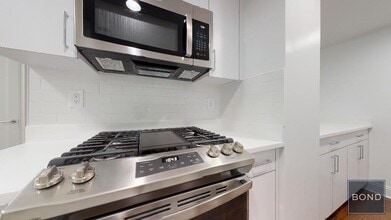 405 E 56th St in New York, NY - Building Photo - Building Photo