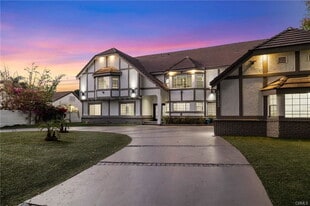 17153 Rayen St in Los Angeles, CA - Building Photo