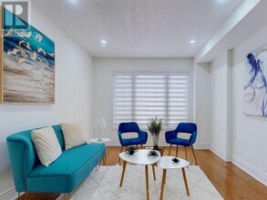 5030 Heatherleigh Ave in Mississauga, ON - Building Photo - Building Photo