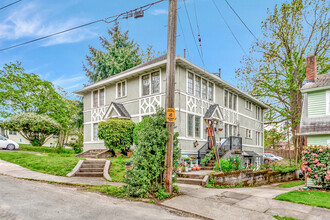 Regency Terrace in Portland, OR - Building Photo - Building Photo