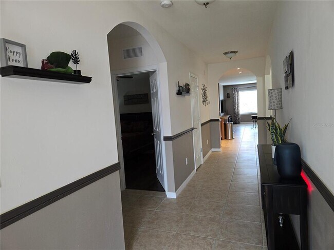 7436 Mikasa Dr in Punta Gorda, FL - Building Photo - Building Photo