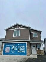 6770 Meadow View Dr S in Fargo, ND - Building Photo