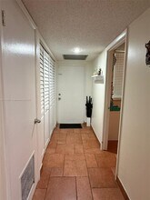 20441 NE 30th Ave in Aventura, FL - Building Photo - Building Photo