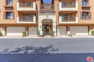 2960 Champion Way in Tustin, CA - Building Photo - Building Photo