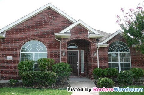 3783 Musketeer Dr in Frisco, TX - Foto de edificio