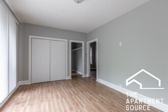 5451 S Cornell Ave in Chicago, IL - Building Photo - Building Photo