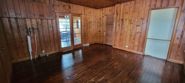 2815 N Shore Dr in Delavan, WI - Building Photo - Building Photo