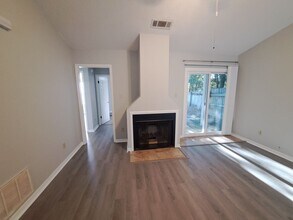 6204 Forest Pines Dr in Pensacola, FL - Building Photo - Building Photo