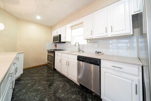 149 Hobart Ave in Bayonne, NJ - Building Photo