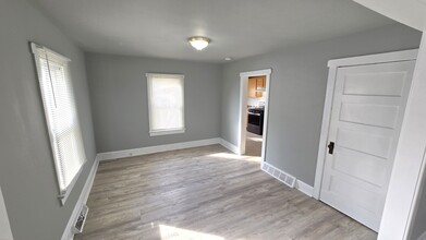 219 Black Horse Pike in Gloucester Township, NJ - Building Photo - Building Photo