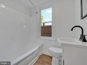 53 S Marshall St, Unit 2 in Lancaster, PA - Building Photo - Building Photo