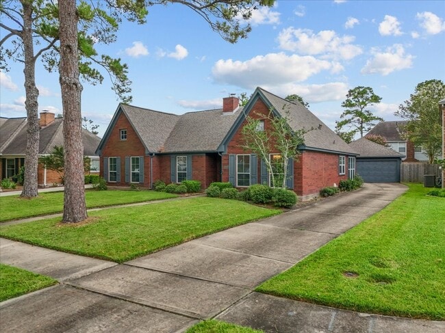2105 Murfield Dr in League City, TX - Building Photo - Building Photo