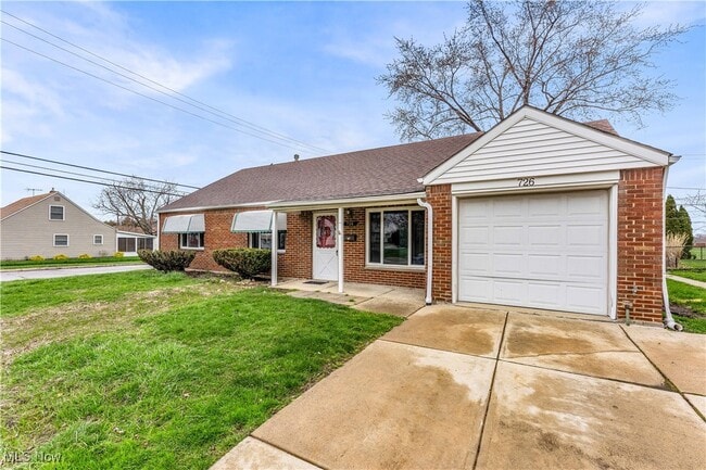 726 Willow Dr in Euclid, OH - Building Photo - Building Photo