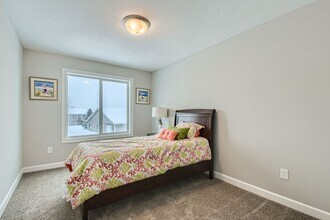 2102 Cleveland Ln S in Cambridge, MN - Building Photo - Building Photo