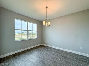 229 SW 14th Pl in Cape Coral, FL - Foto de edificio - Building Photo
