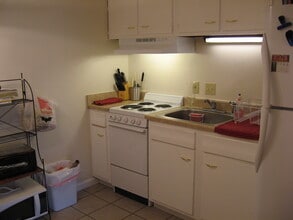 422 Aylesford Pl in Lexington, KY - Building Photo - Building Photo