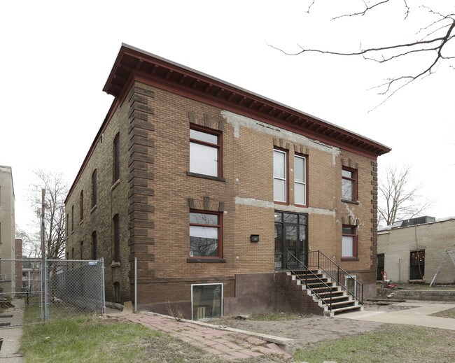 2511 Nicollet Ave in Minneapolis, MN - Building Photo - Building Photo