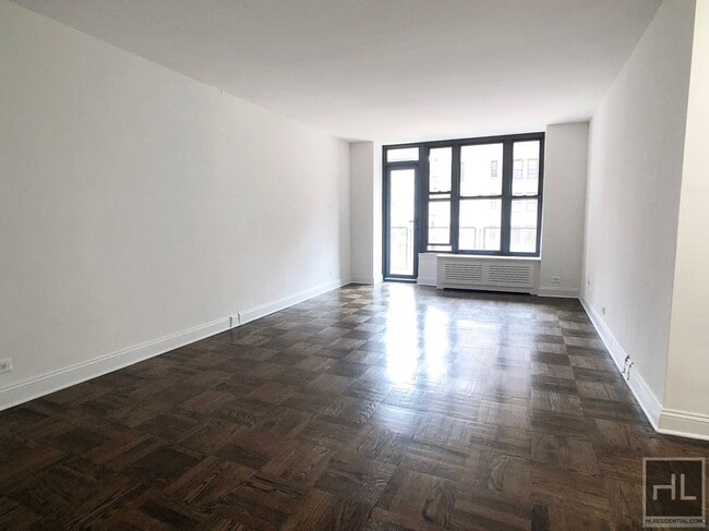 property at 165 E 35th St