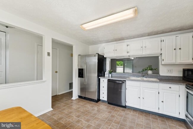 5543 Hecate Ct in Fairfax, VA - Building Photo - Building Photo