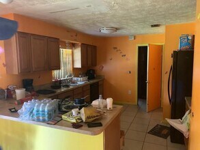 709 Ponderosa Dr E in Lakeland, FL - Building Photo - Building Photo