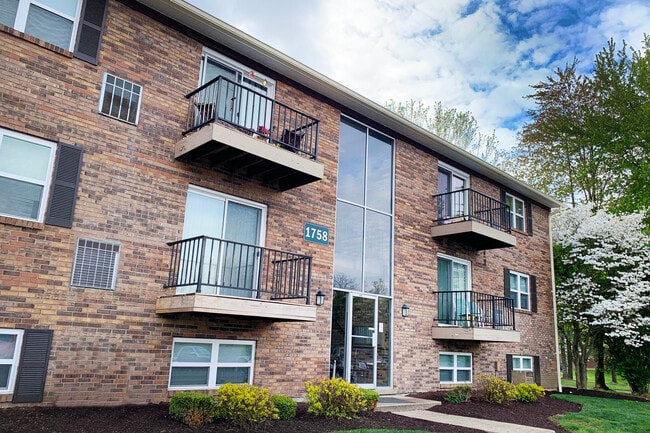 Crown Crossing Apartments