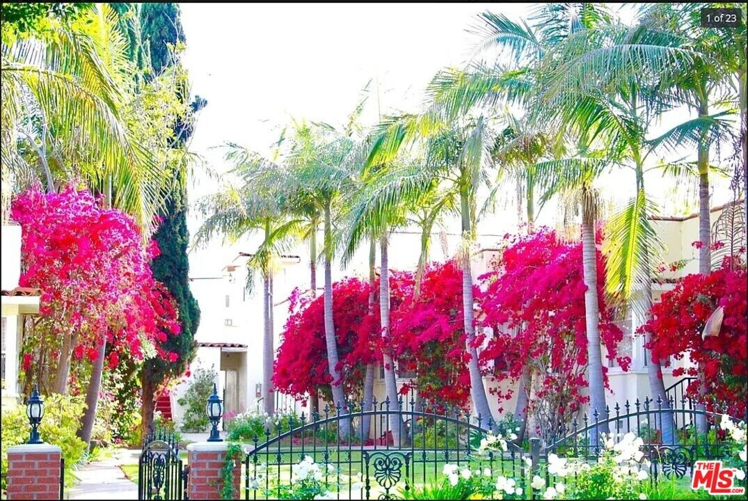 1134 Chelsea Ave in Santa Monica, CA - Building Photo