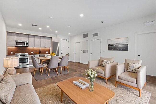 property at 4315 S Congress Ave