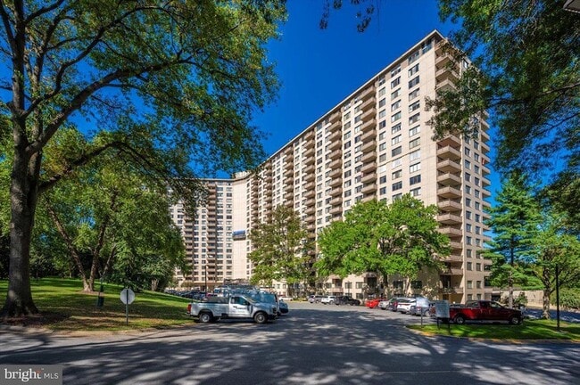 property at 5225 Pooks Hill Rd