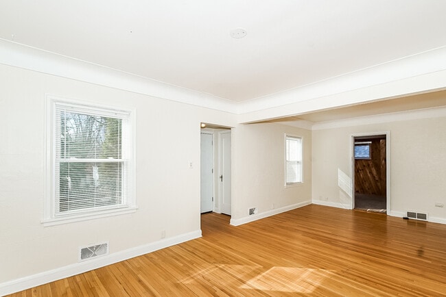 15 Wyoming St E in St. Paul, MN - Building Photo - Building Photo
