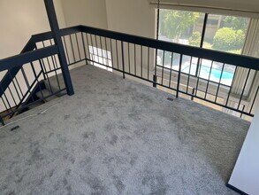 18433 Hatteras St in Los Angeles, CA - Building Photo - Building Photo