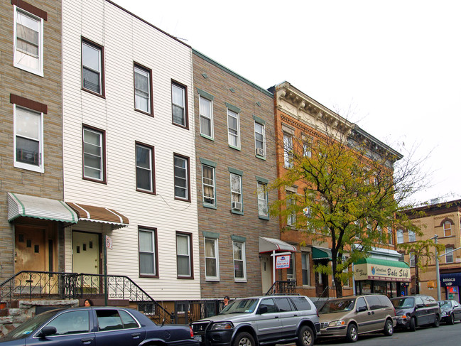 715 Seneca Ave in Ridgewood, NY - Building Photo - Building Photo