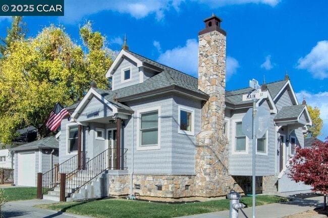 2004 Main St in Napa, CA - Building Photo - Building Photo