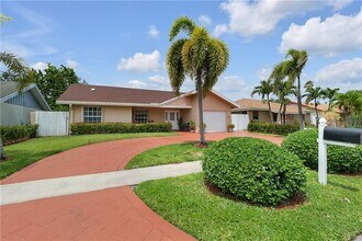 7425 SW 14th Ct in North Lauderdale, FL - Building Photo - Building Photo