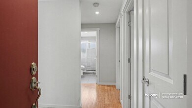 15152 NE 82nd St in Redmond, WA - Building Photo - Building Photo