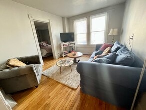 114 E Dayton St in Madison, WI - Building Photo - Building Photo