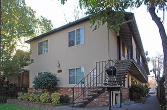 2820 O St in Sacramento, CA - Building Photo - Building Photo