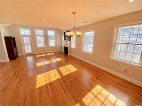 69 Alabama St in Long Beach, NY - Foto de edificio - Building Photo