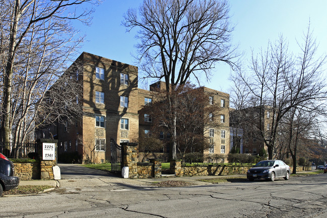 Overlook Park Apartments in Cleveland, OH - Foto de edificio - Building Photo