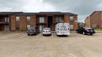 904 University Oaks Blvd, Unit 22 in College Station, TX - Building Photo