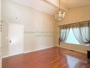 7025 Queenswood Ct in San Jose, CA - Building Photo - Building Photo