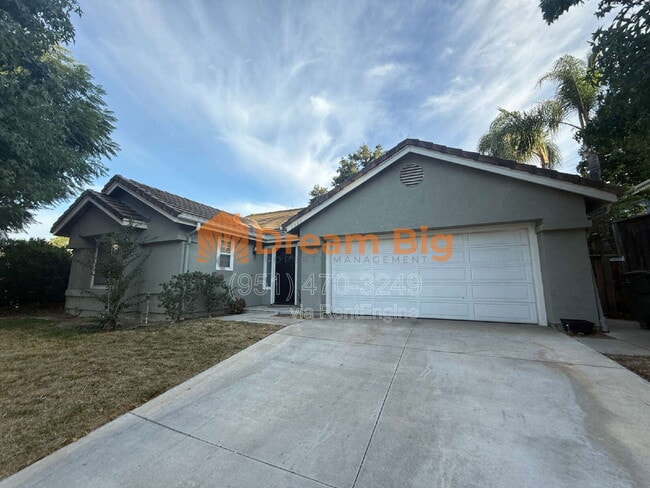 property at 1585 Stoneykirk Dr