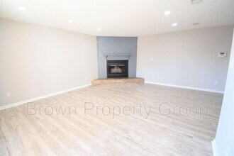 7004 Timbercroft Ln in Fayetteville, NC - Foto de edificio - Building Photo