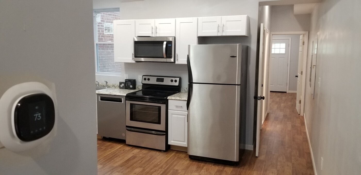 2635 N Calvert St in Baltimore, MD - Building Photo