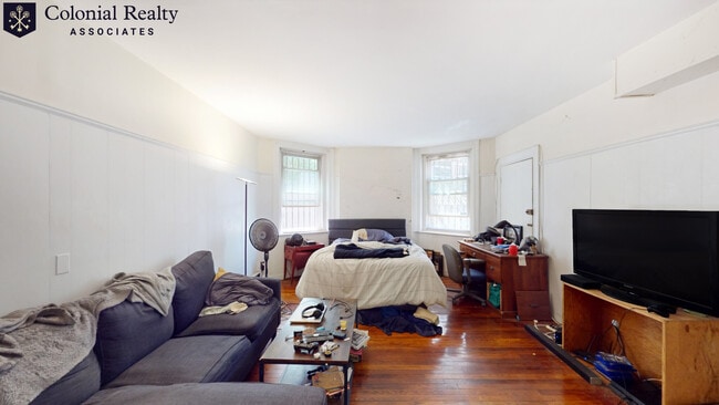 1069 Beacon St in Brookline, MA - Building Photo - Building Photo